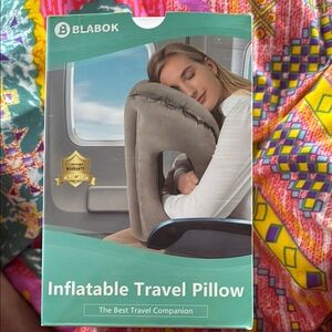 Black Travel Pillow for Ultimate Comfort